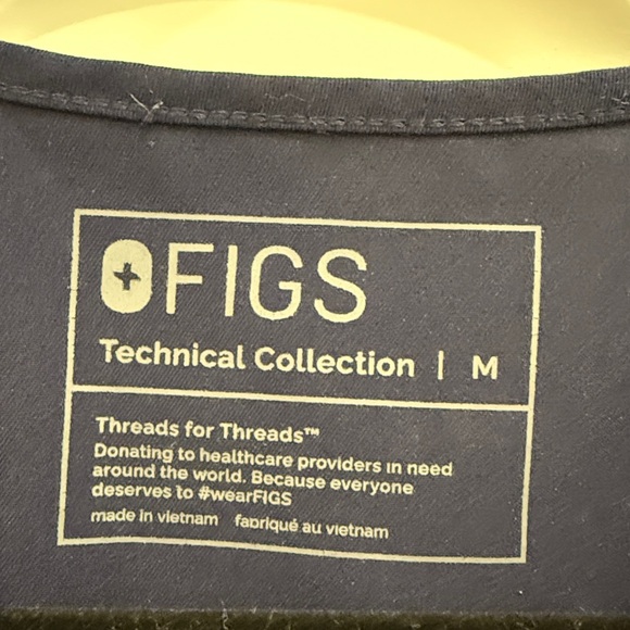 FIGS Three Pocket Scrub Top in Navy Blue, Woman’s Medium - Picture 3 of 3